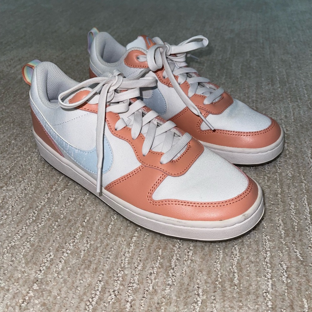 Nike Court Borough Low 2